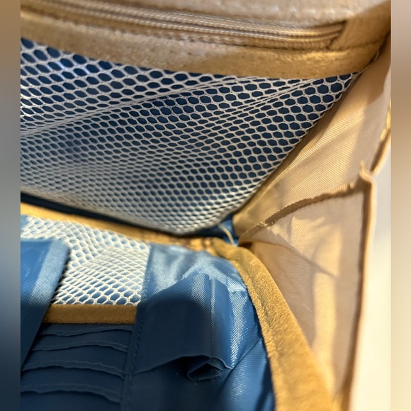 Travelon Tan Crossbody Bag - Picture 8 of 11